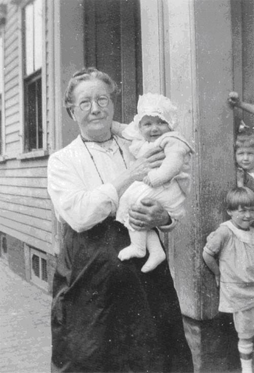 Ellen Ahern and Grandchildren